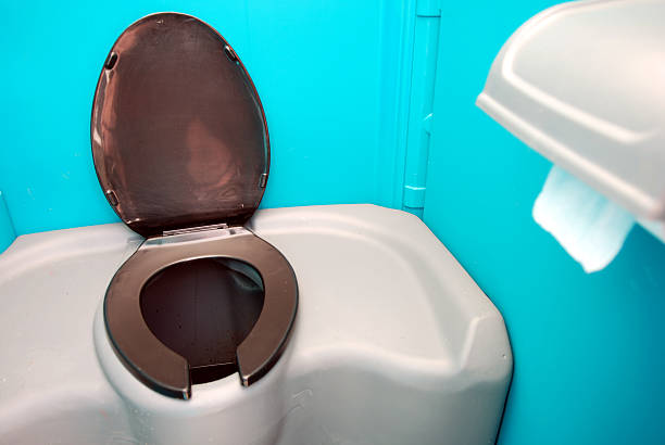 Best Affordable portable toilet rental  in Cutler, CA